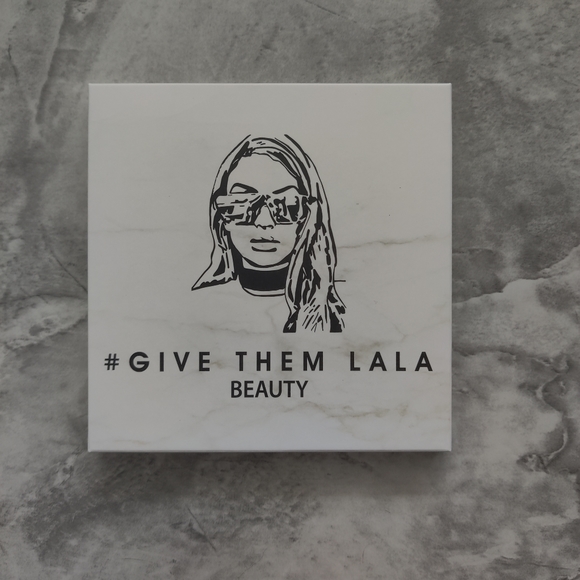 Give Them Lala Beauty The Grown Woman Palette - Picture 4 of 7